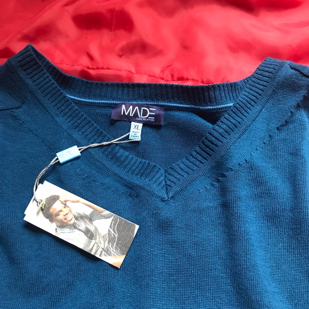 Sweater - Picture 3 of 6